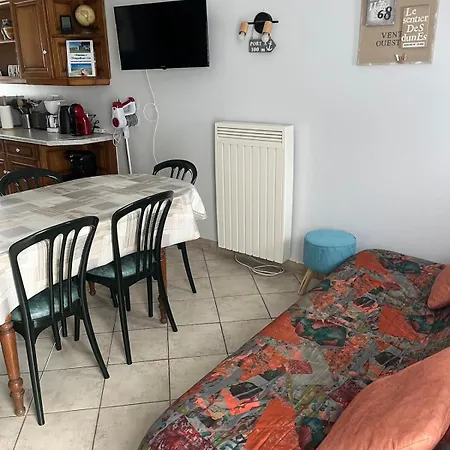 Maison 6 Pers A 400 M De La Avec Wifi Et Piscine Chauffee