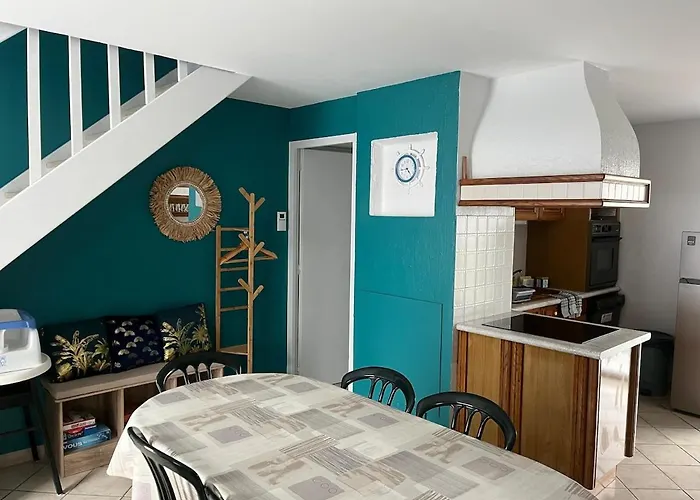 Nyaraló Maison 6 Pers A 400 M De La Avec Wifi Et Piscine Chauffee