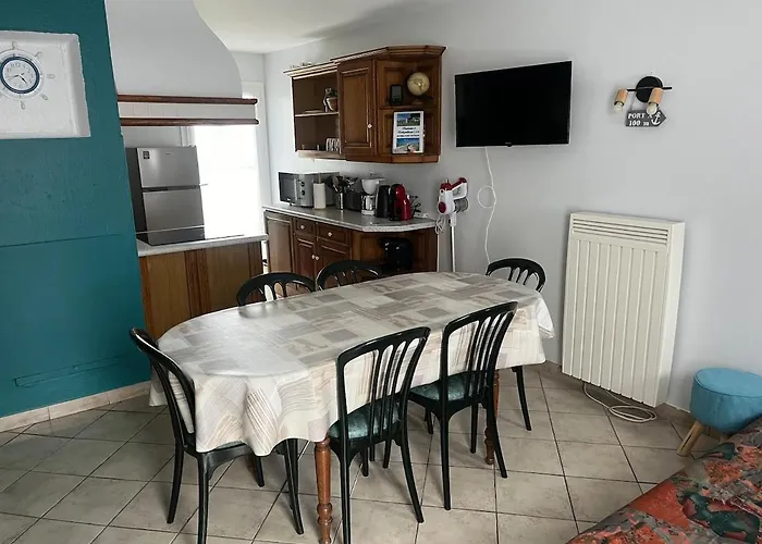 Maison 6 Pers A 400 M De La Avec Wifi Et Piscine Chauffee Nyaraló